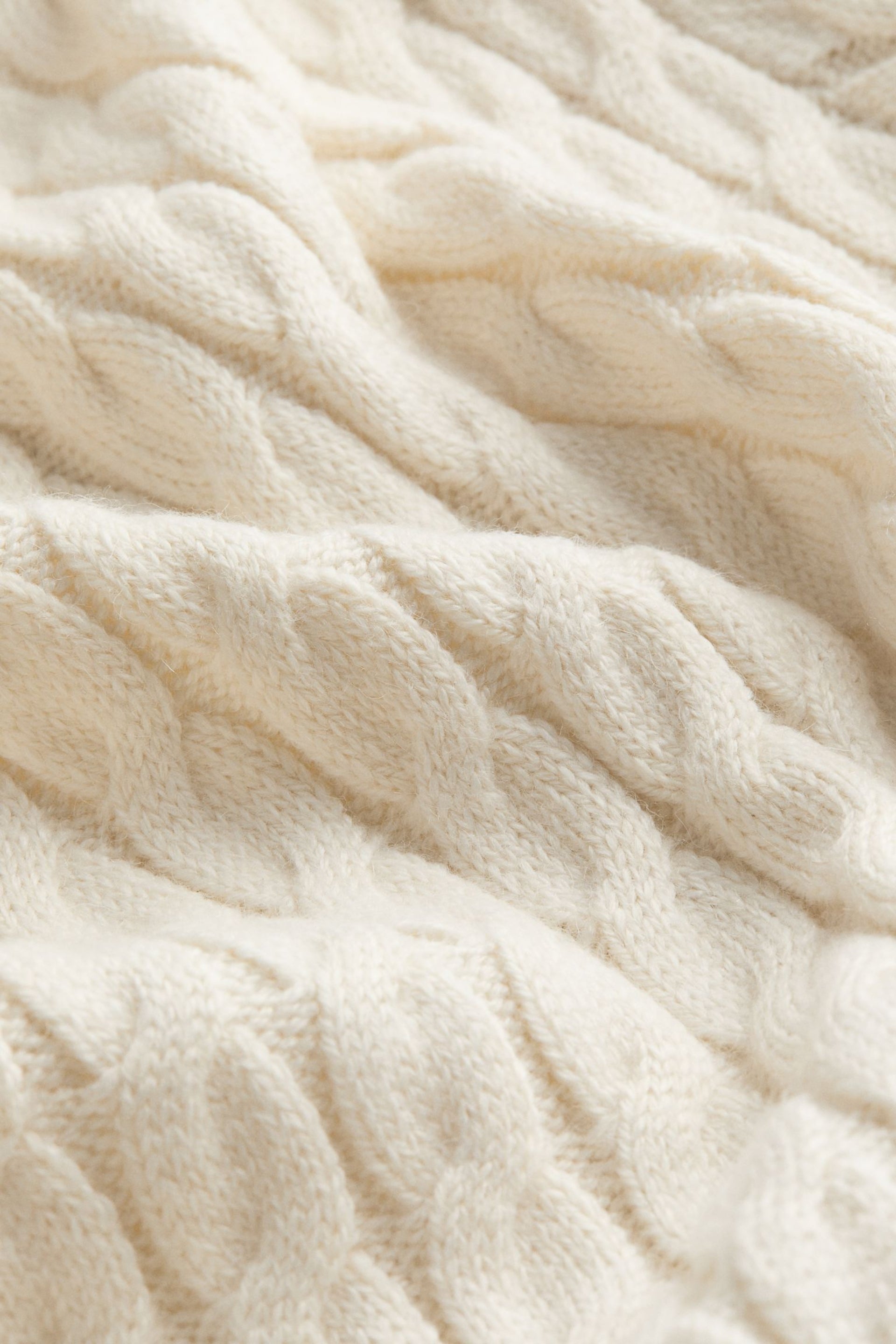 Loose Cable Knit Pattern Sweater