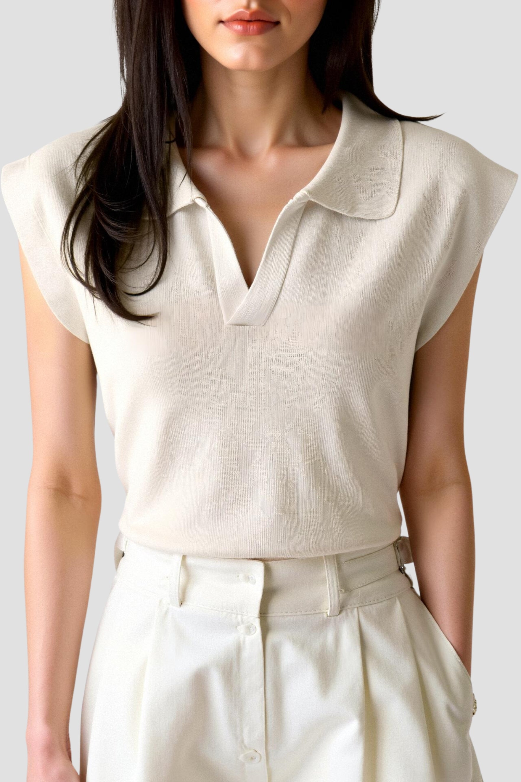 Elegant Solid Collared Neck Knitted Top