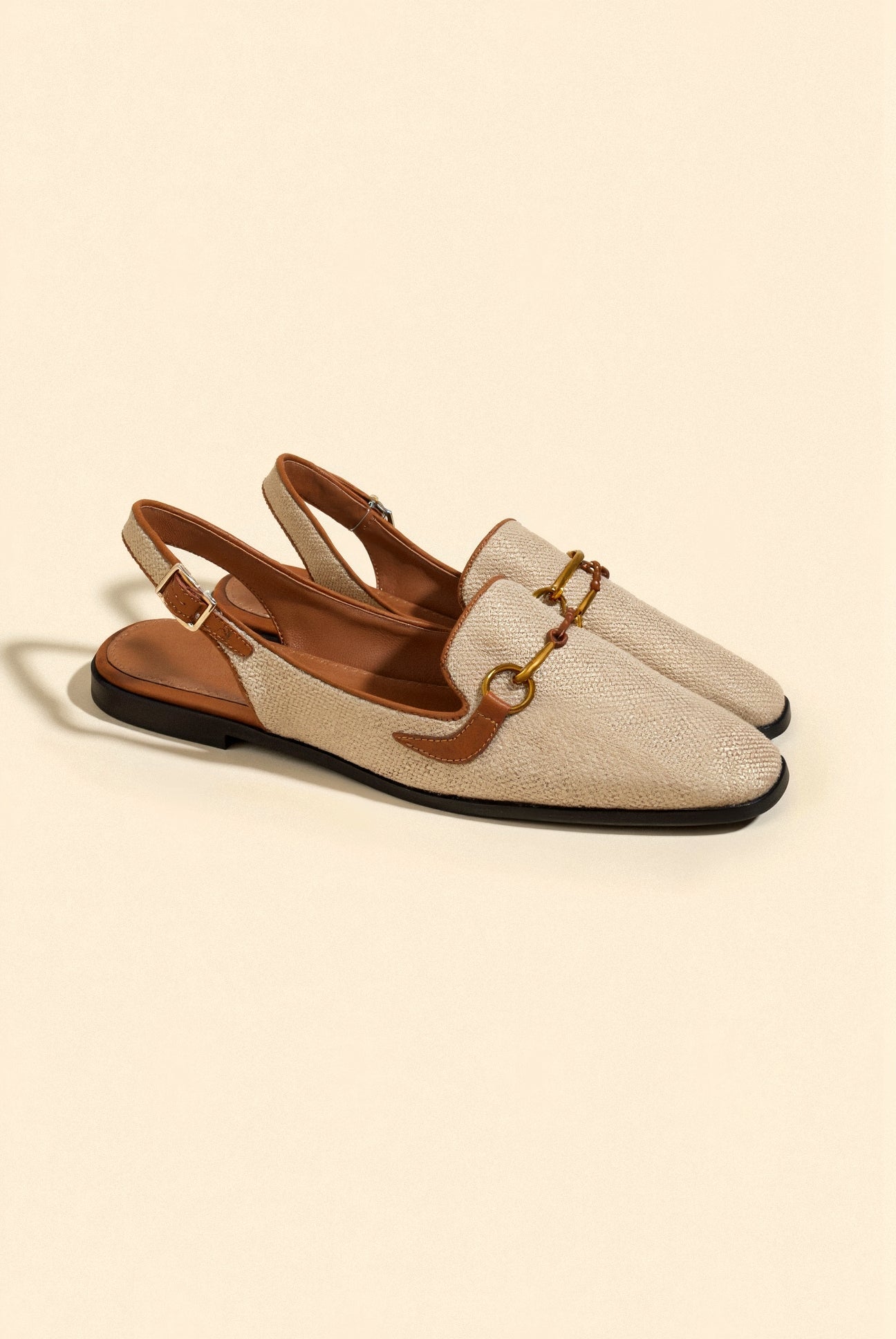Women's Metallic Buckle Chic Decor Flat Sandals